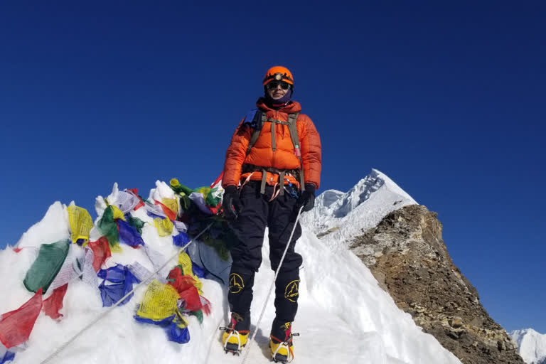 Assam origin man from USA climbs Mount Everest