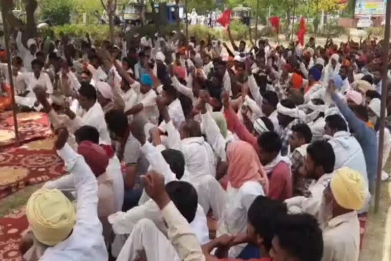 workers protest in sirsa