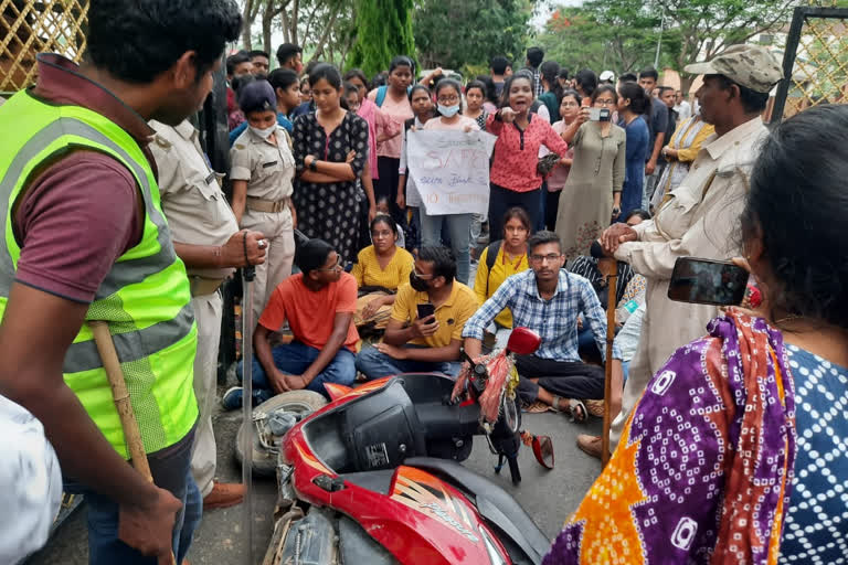 Students Protest in Ranchi