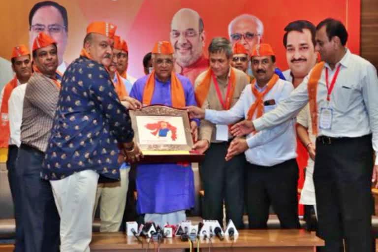 professional elites join the BJP