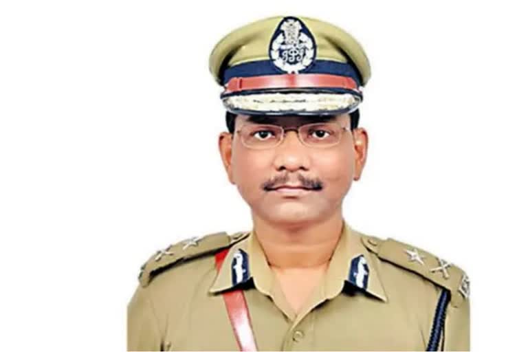 P ravindranath ips resignation controversy  P ravindranath ips alleges caste discrimination  Karnataka fake caste certificate issuing controversy  karnataka home minister reaction on p ravindaranath ips resignation  പി രവീന്ദ്ര നാഥ് ഐപിഎസ്  പി രവീന്ദ്രനാഥ് കര്‍ണാടക ഡിജിപി ജാതി വിവേചനം നേരിട്ടു എന്ന ആരോപണം  കര്‍ണാടക രാഷ്ട്രീയ വിവാദം ദളിത് ഐപിഎസ് ഉദ്യോഗസ്ഥന്‍ രാജിവച്ച സംഭവത്തിന്‍റെ പേരില്‍