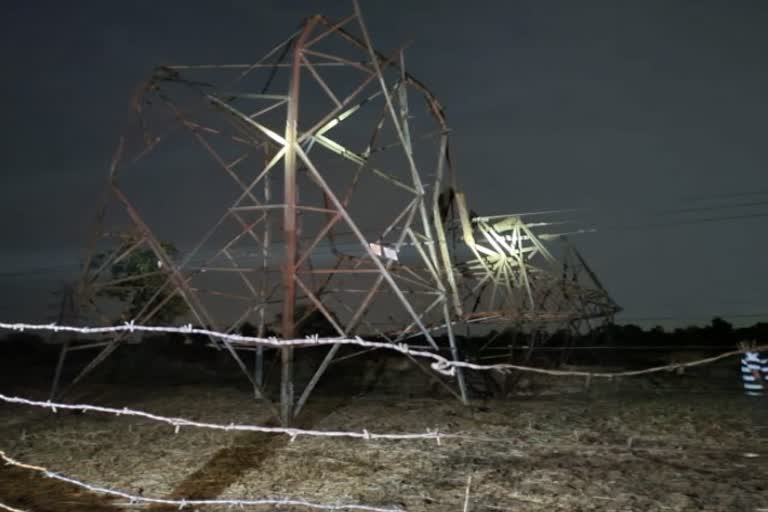 Electricity tower collapsed in Kanan Pendari