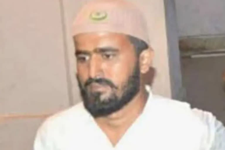 Terrorist Tausif Pathan attacks two security guards in Gaya Jail, bites them
