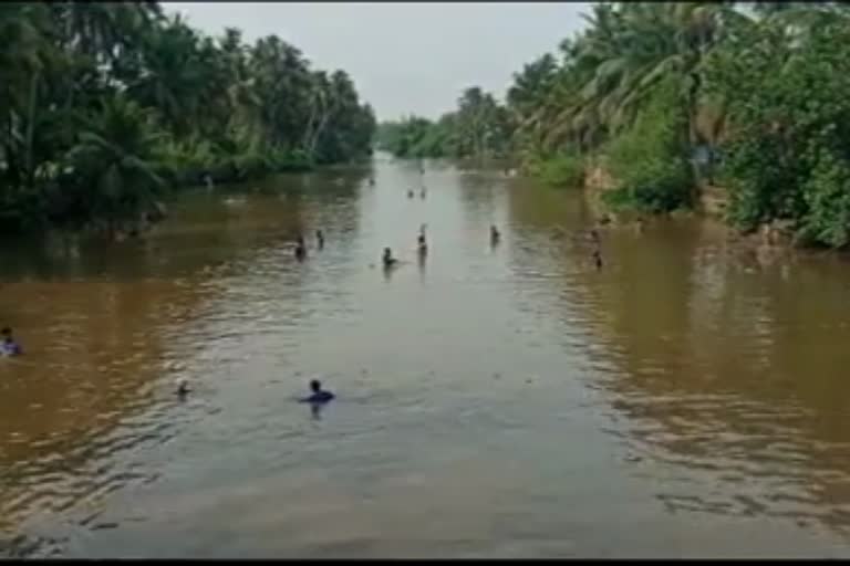 fishing-fair-in-khandige-nandini-river