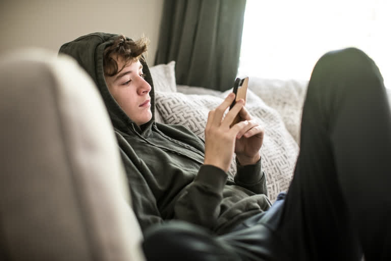 Smartphone use can hamper mental well-being in young adults and teens
