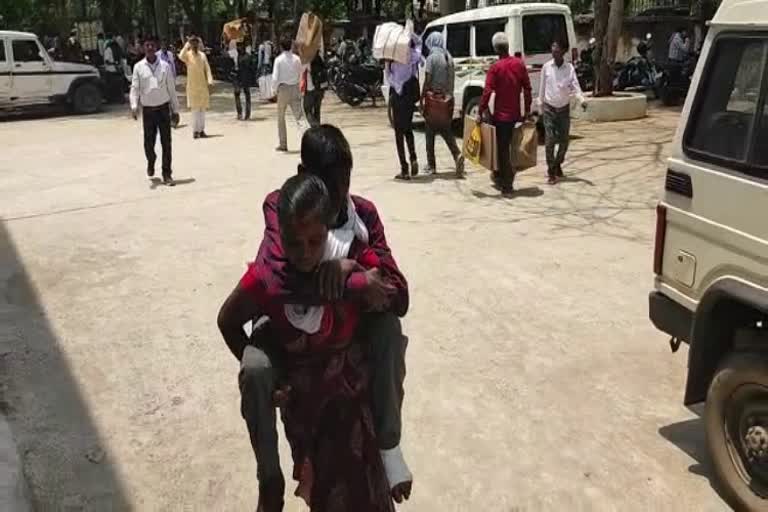 polling officer reached booth riding on wifes shoulder for voting in chatra