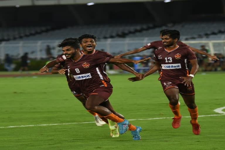 hero i league 2022  I League  Gokulam Kerala FC  i league gokulam kerala fc beat mohammedan sporting  gokulam kerala fc vs mohammedan  ഗോകുലം കേരള vs മുഹമ്മദൻസ് സ്‌പോർട്ടിങ്ങ്  ഐ ലീഗിൽ ചരിത്രനേട്ടവുമായി ഗോകുലം കേരള മുഹമ്മദൻസിനെ വീഴ്‌ത്തി തുടർച്ചയായ രണ്ടാം കിരീടം  മുഹമ്മദൻസിനെ ഒന്നിനെതിരെ രണ്ടു ഗോളിനാണ് ഗോകുലം കേരള തോൽപ്പിച്ചത്  i league champions  gokulam i league champions  ഗോകുലം കേരള കിരീടം നിലനിർത്തി