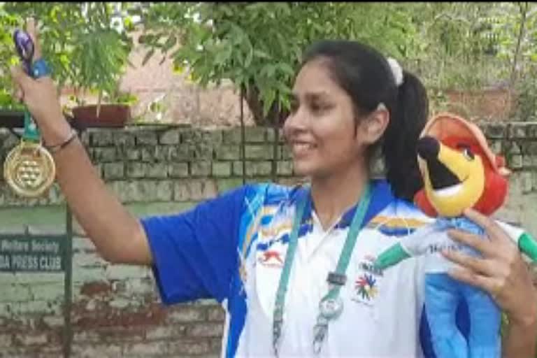 Gold medal winner Shreya