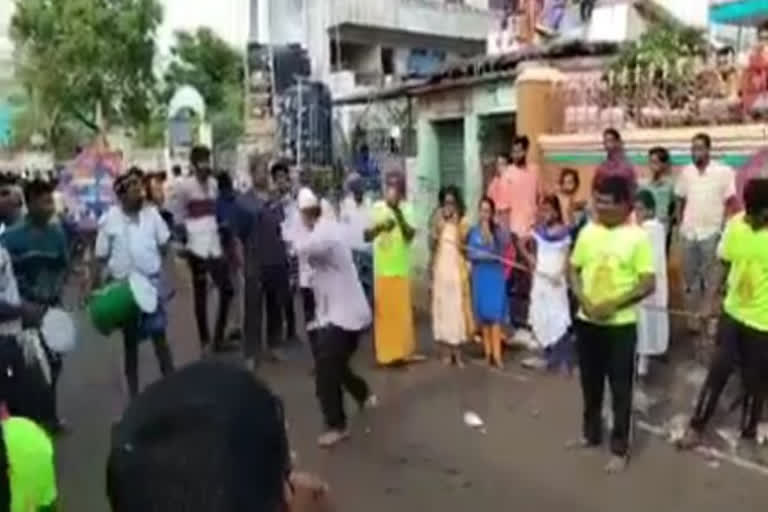 vellore temple festival  GANGAI AMMAN SIRASU FESTIVAL IN VELLORE  GANGAI AMMAN SIRASU FESTIVAL  religious harmony in vellore gangai amman sirasu festivl  மத நல்லிணக்க விழாவாக மாறிய கோயில் திருவிழா  கெங்கையம்மன் சிரசு திருவிழா  வேலூர் கெங்கையம்மன் சிரசு திருவிழா