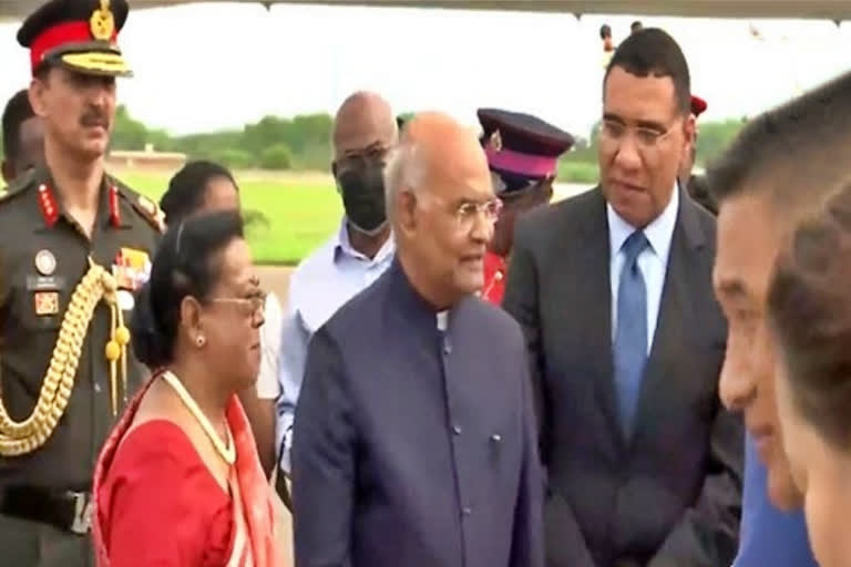 President Ram Nath Kovind visit to Jamaica, President Ram Nath Kovind tour to Caribbean nations, President Kovind arrive at Norman Manley International Airport, Norman Manley International Airport in Kingston, President Ram Nath Kovind news, ರಾಷ್ಟ್ರಪತಿ ರಾಮ್ ನಾಥ್ ಕೋವಿಂದ್ ಜಮೈಕಾ ಭೇಟಿ, ಕೆರಿಬಿಯನ್ ರಾಷ್ಟ್ರಗಳಿಗೆ ರಾಷ್ಟ್ರಪತಿ ರಾಮ್ ನಾಥ್ ಕೋವಿಂದ್ ಪ್ರವಾಸ, ನಾರ್ಮನ್ ಮ್ಯಾನ್ಲಿ ಅಂತರಾಷ್ಟ್ರೀಯ ವಿಮಾನ ನಿಲ್ದಾಣಕ್ಕೆ ಆಮಗಮಿಸಿದ ರಾಷ್ಟ್ರಪತಿ ಕೋವಿಂದ್, ಕಿಂಗ್‌ಸ್ಟನ್‌ನ ನಾರ್ಮನ್ ಮ್ಯಾನ್ಲಿ ಅಂತರಾಷ್ಟ್ರೀಯ ವಿಮಾನ ನಿಲ್ದಾಣ, ರಾಷ್ಟ್ರಪತಿ ರಾಮ್ ನಾಥ್ ಕೋವಿಂದ್ ಸುದ್ದಿ,