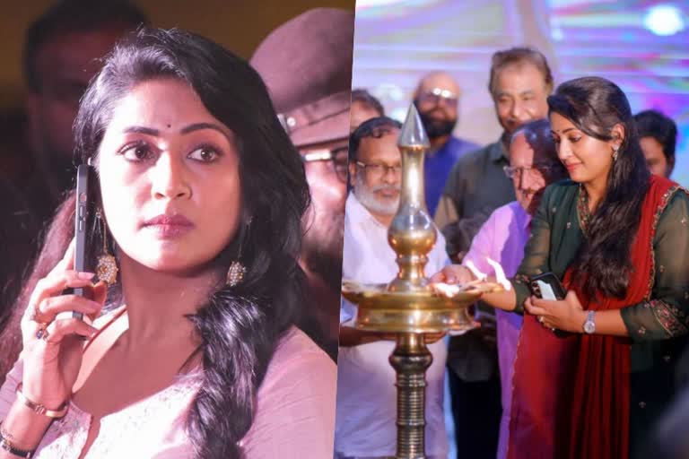 Navya Nair about TP Madhavan  വേദിയില്‍ വികാരധീനയായി നവ്യ  Navya Nair at Gandhibbhavan  Navya Nair meet TP Madhavan  Navya Nair about TP Madhavan  Navya Nair at Gandhibbhavan  Navya Nair about health  Navya Nair latest movies