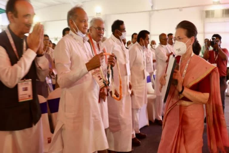A tale of two yatras: How Sonia Gandhi took on BJP in 2004 and plans to do so in 2024