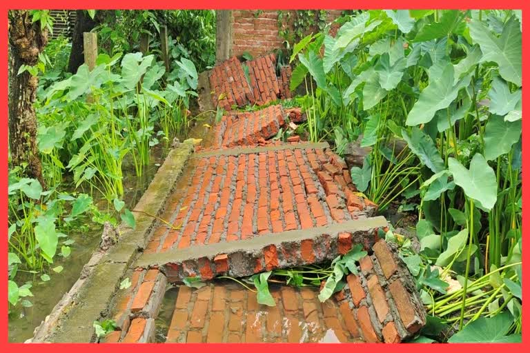 Wall collapses due to heavy rain soon after construction in Kalgachia