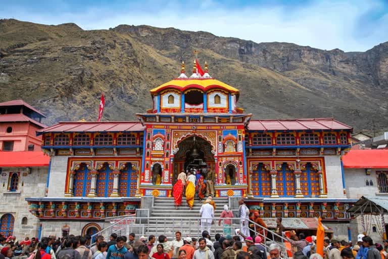 Badrinath Yatra interrupted due to rain