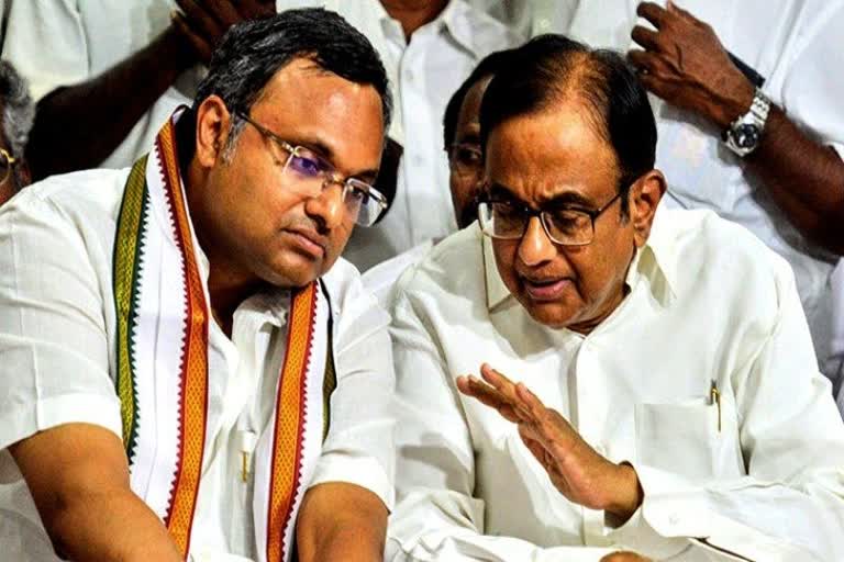 CBI Raid on Ex Union Minister Pa. Chidambaram Premises cbi-investigation-is-conducting-searches-at-multiple-locations-of-congress-leader-p-chidambaram-son-karti-in-connection-with-an-ongoing-case ப சிதம்பரம் வீட்டில் சிபிஐ சோதனை