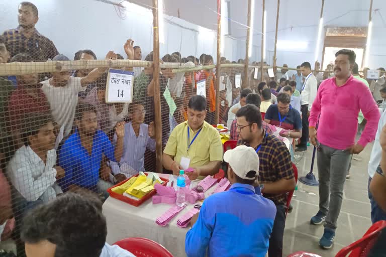 Counting of votes for first phase polling in Giridih