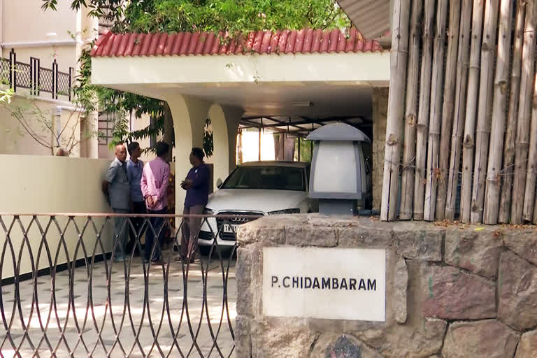 CBI raids karthi Chidambaram Office and home  new case against Karthi Chidambaram  കാര്‍ത്തി ചിദംബരത്തിന്‍റെ വീട്ടില്‍ സിബിഐ റെയ്ഡ്