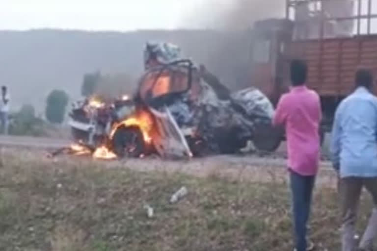 Three burnt alive in an accident in Prakasam district