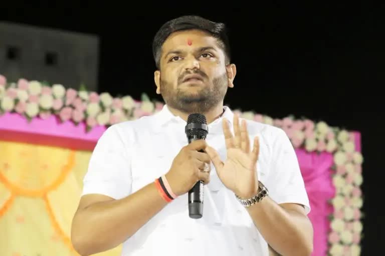 gujarat-hardik-patel-quits-congress