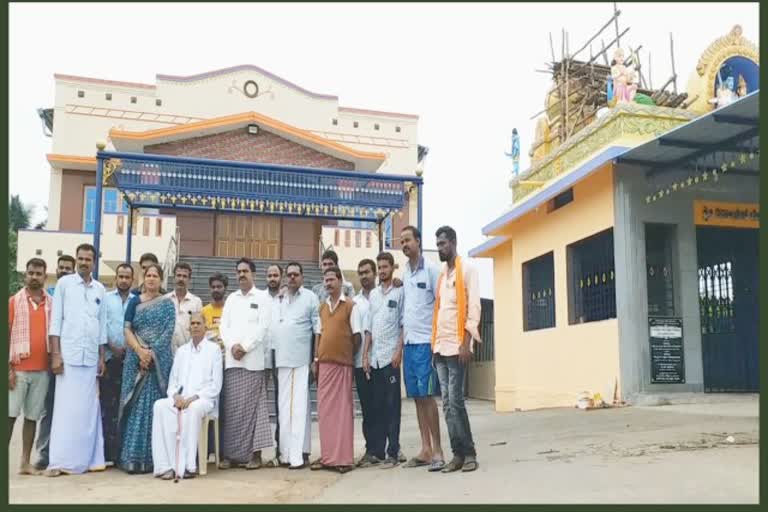 Nalkudure villagers who gave Sath to women's work