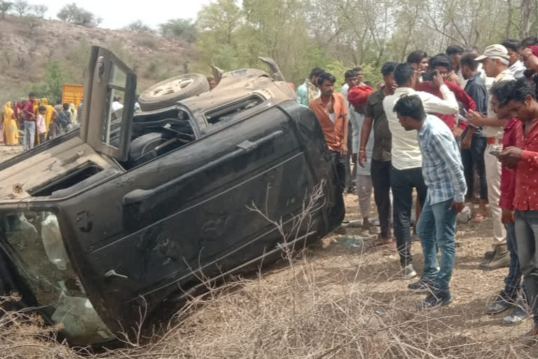 Scorpio hit bike in Chittorgarh