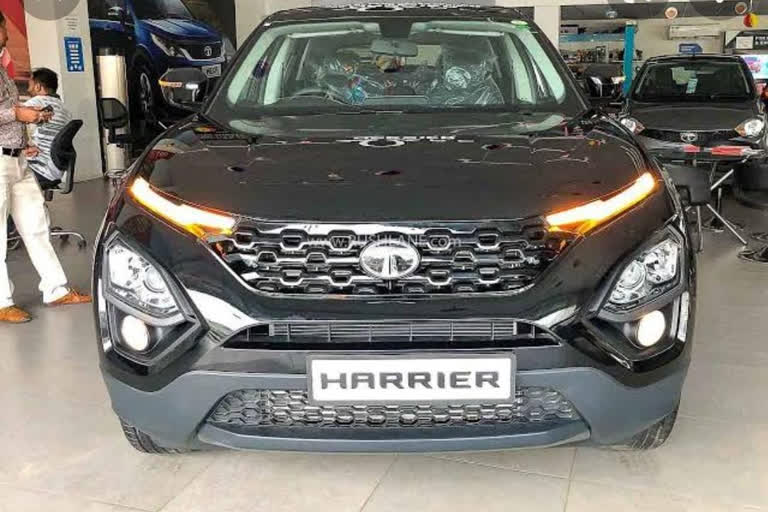 Two brothers robbed Tata Harrier