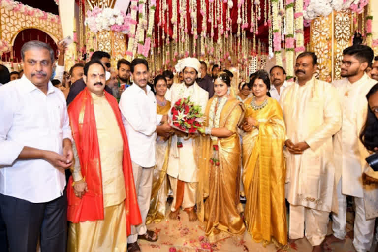 cm jagan attend mla rami reddy son marriage