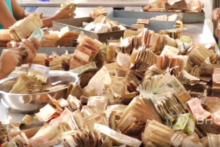 25 நாட்களில் ரூ.2 கோடி - பழனி முருகன் கோவில் உண்டியல் காணிக்கை