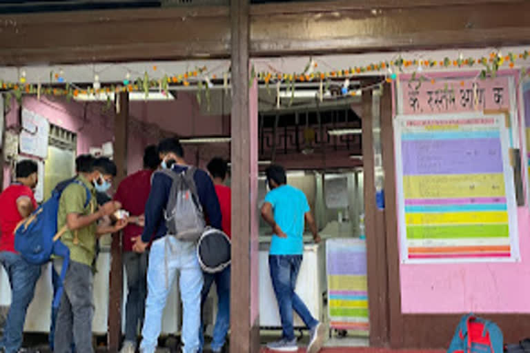 Rustam ice cream parlor hit by small court