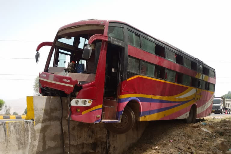 Road accident in Sirohi