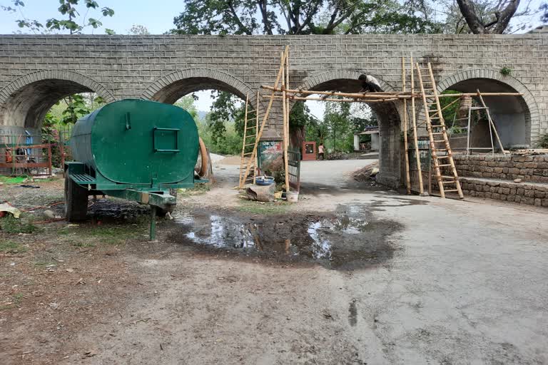 District Magistrate inspected the historic Bawan Dat Canal of Fatehpur