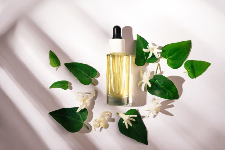 Benefits of Jasmine Oil