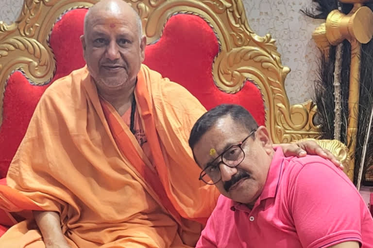 Jitendra Narayan Tyagi met Mahamandaleshwar Swami Yatindranand
