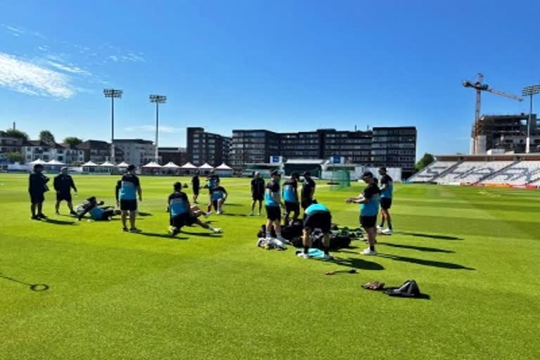 New Zealand players Corona positive  New Zealand  Corona positive  England Test series  इंग्लैंड टेस्ट सीरीज  कोरोना पॉजिटिव  न्यूजीलैंड क्रिकेट  Sports News  Cricket News  खेल समाचार  क्रिकेट में कोरोना