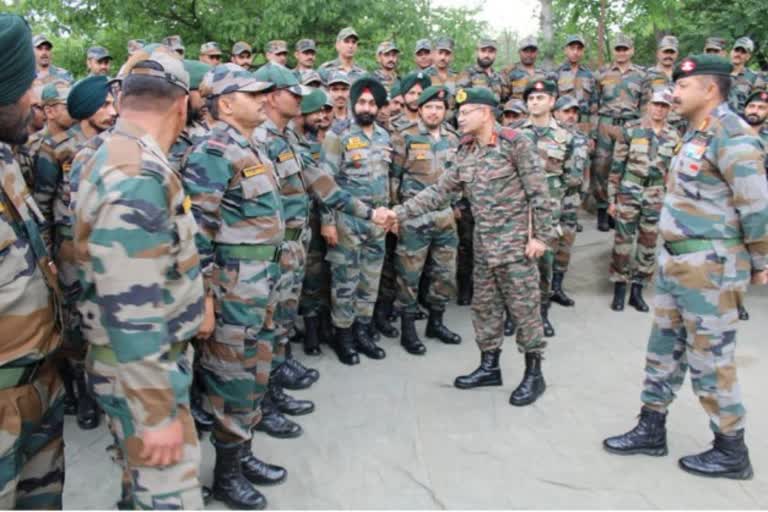 Northern Army Commander reviews security situation in Kashmir