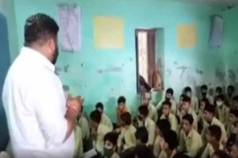 Cong accused Himachal Deputy Speaker Hansraj of slapping a student in govt school in Raila