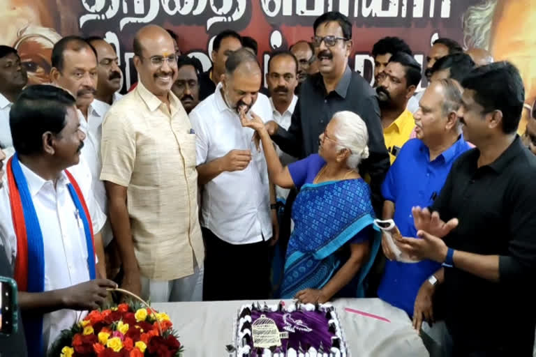 கோவையில் பேரறிவாளன் விடுதலை கொண்டாட்டம்