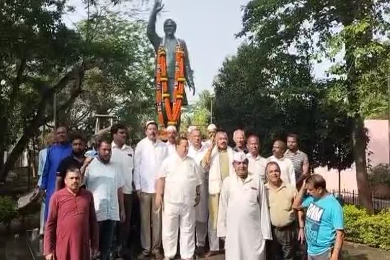 Former Prime Minister Rajiv Gandhi's death anniversary celebrated by congress