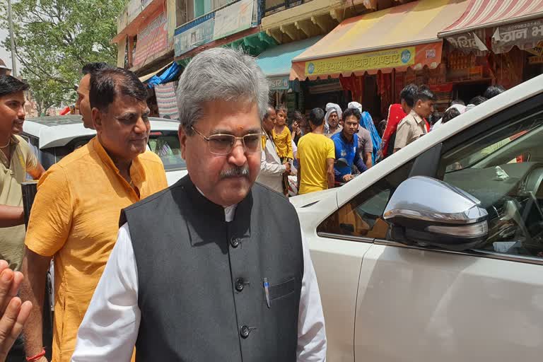 dushyant gautam visited mehandipur balaji maharaj