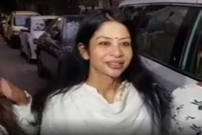 sheena bora murder case  indrani mukherjee released from jail  indrani mukherjee will write book  ഇന്ദ്രാണി മുഖർജി ജയിലിൽ നിന്ന് പുറത്തിറങ്ങി  ഷീന ബോറ വധക്കേസ്  സ്റ്റാർ ഇന്ത്യ മുൻ മേധാവി പീറ്റർ മുഖർജി  ഇന്ദ്രാണി മുഖർജി പുസ്‌തകം