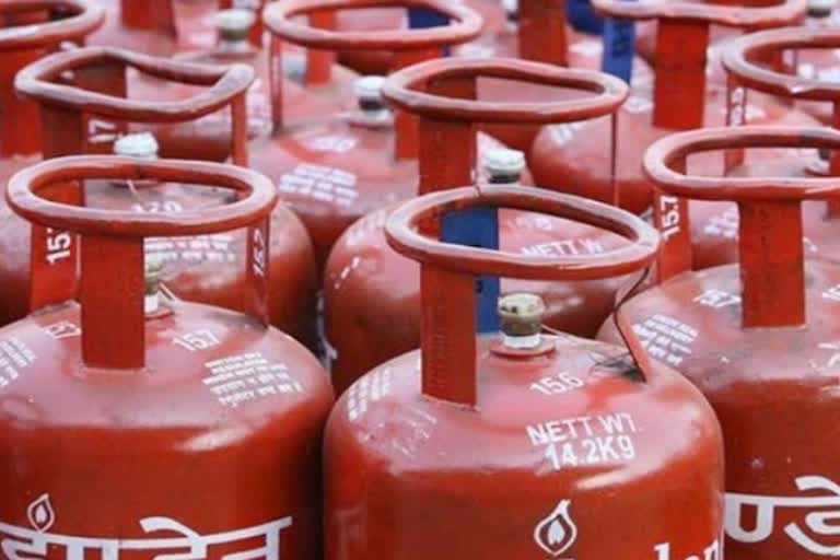 we-will-give-a-subsidy-of-rs-200-per-gas-cylinder-over-9-crore-beneficiaries-of-pradhan-mantri-ujjwala-yojana-union-finance-minister-nirmala-sitharaman