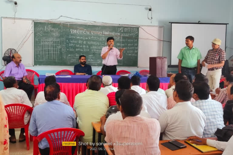 Counting of votes in Koderma Polytechnic College from 8 am