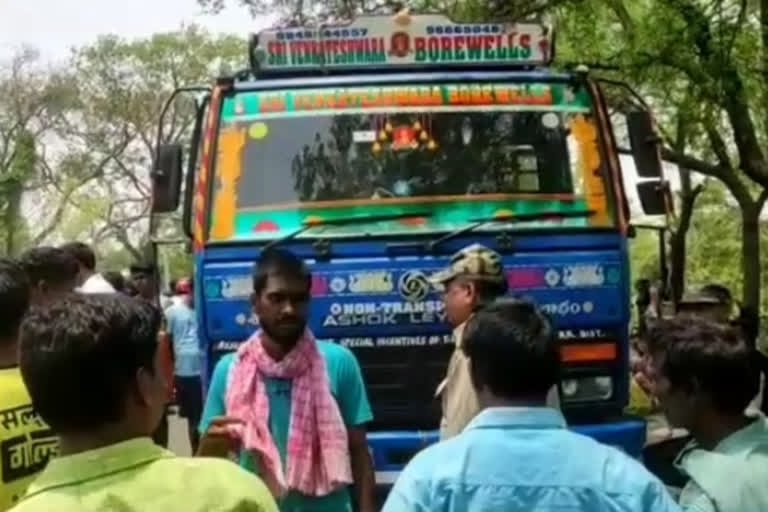 road accident in Godda