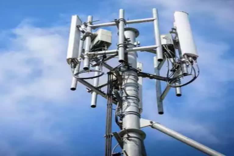 मोबाइल टावर लगाने में कोई सरकारी हस्तक्षेप नहीं, कोई पैसे मांगे तो पुलिस से करें शिकायत : दूरसंचार विभाग