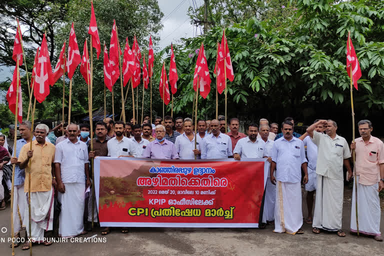 palakkad kanjirappuzha garden  palakkad kanjirappuzha garden issues cpi on strike  cpi on strike against cpm in kanjirappuzha garden issue  cpi alleged corruption on cpm leaders in kanjirappuzha garden issue  കാഞ്ഞിരപ്പുഴ ഉദ്യാന നവീകരണത്തില്‍ ക്രമക്കേട്  കാഞ്ഞിരപ്പുഴ ഉദ്യാന നവീകരണത്തില്‍ ക്രമക്കേട് സിപിഎമ്മിനെതിരെ സിപിഐ രംഗത്ത്