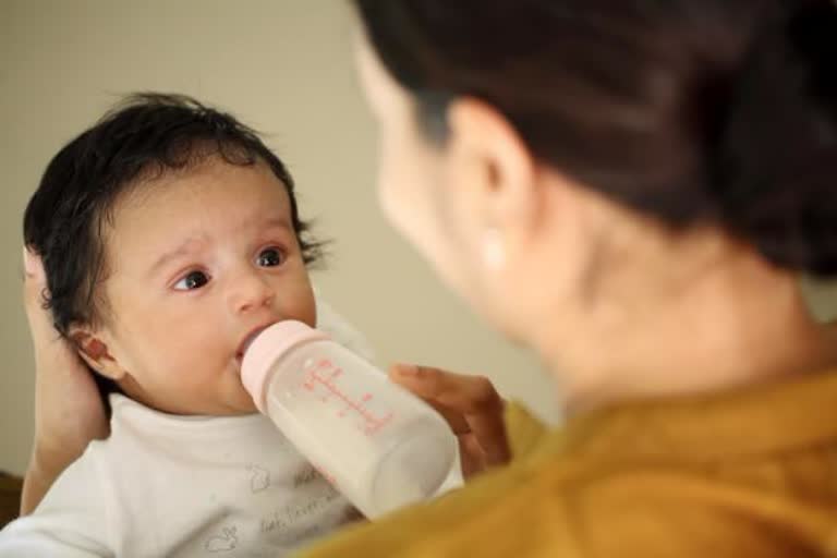 78,000 pounds of infant formula arrives in US