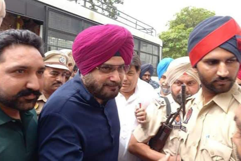 Navjot Singh Sidhu is being brought to Government Rajindra Hospital  Patiala today for medical checkup  നവജ്യോത് സിങ് സിദ്ദു  പട്യാല ഗവൺമെന്റ് രജീന്ദ്ര ആശുപത്രി  പട്യാല ജുഡീഷ്യല്‍ ചീഫ് മജിസ്‌ട്രേറ്റ്  നവജ്യോത് സിങ് സിദ്ദു വൈദ്യപരിശോധന