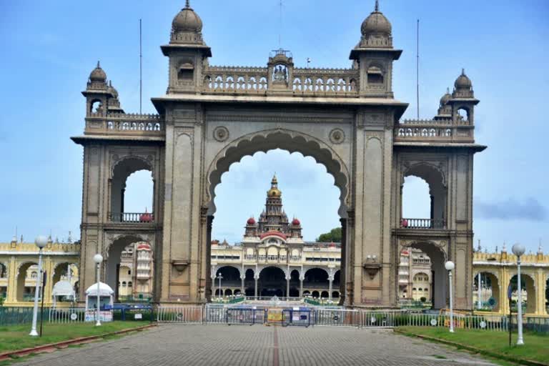 modi-participates-international-yoga-day-celebrated-on-21-june-at-mysore