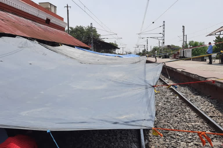 बड़हिया में ट्रेनों के ठहराव के लिए रेल आंदोलन खत्म