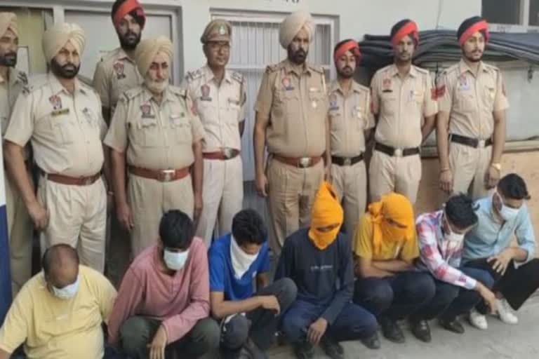 Five constables who supplied drugs arrested